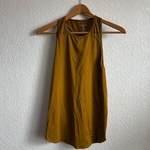 Golden Tek Gear tank top size M